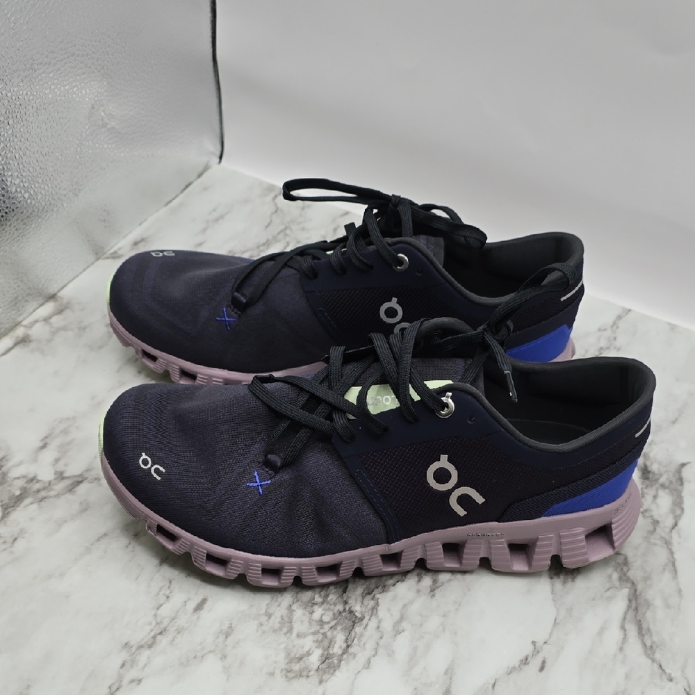 On Running Cloud X Women's Athletic Shoes in Navy and Lavender - Picture 4 of 5